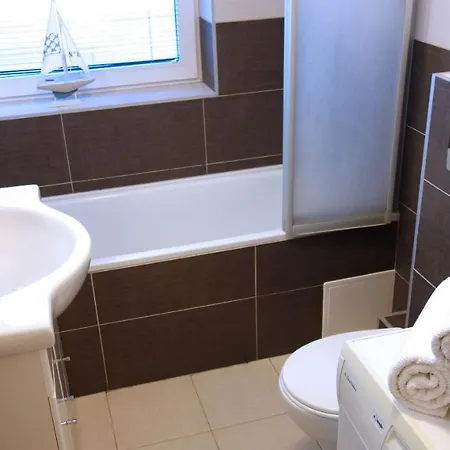 Apartamento Studio Lu Bernadowska - Balkon Ogrodek Parking, 800m Morze